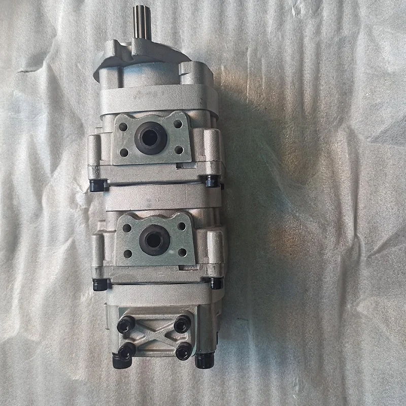 

PC28UU-2 Pilot Pump Hydraulic 705-41-08100 Triple Gear Oil Pump Charge Pump For Komatsu