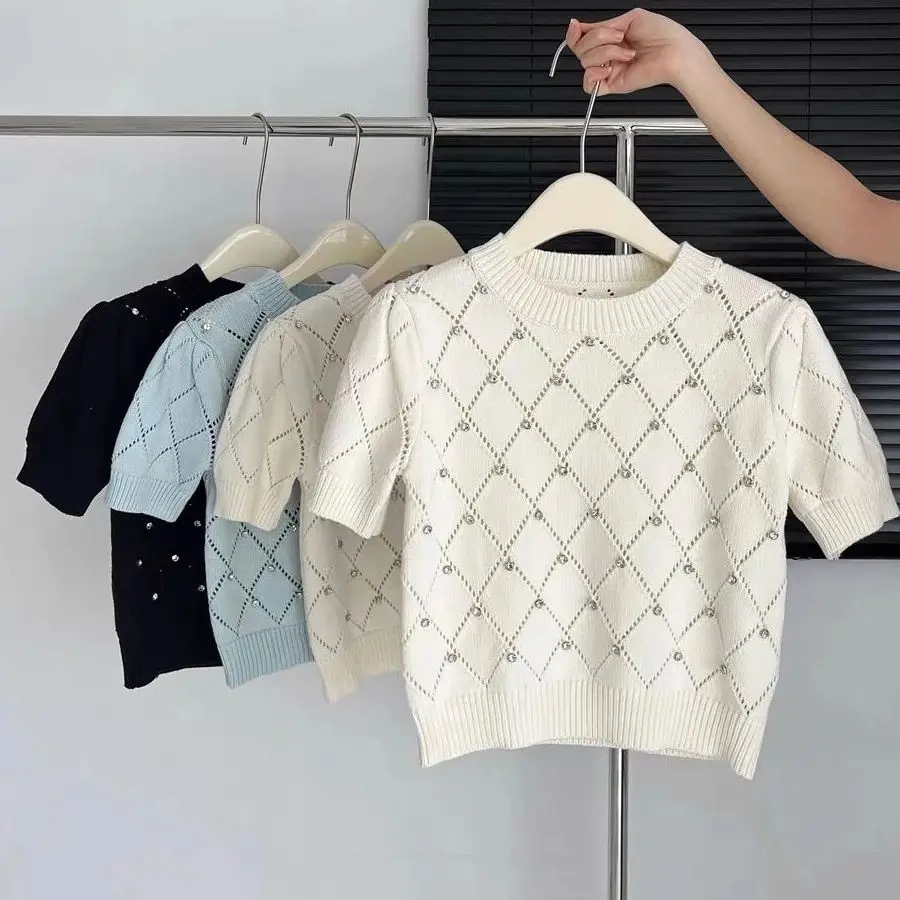 

Женская трикотажная футболка с круглым вырезом и коротким рукавом