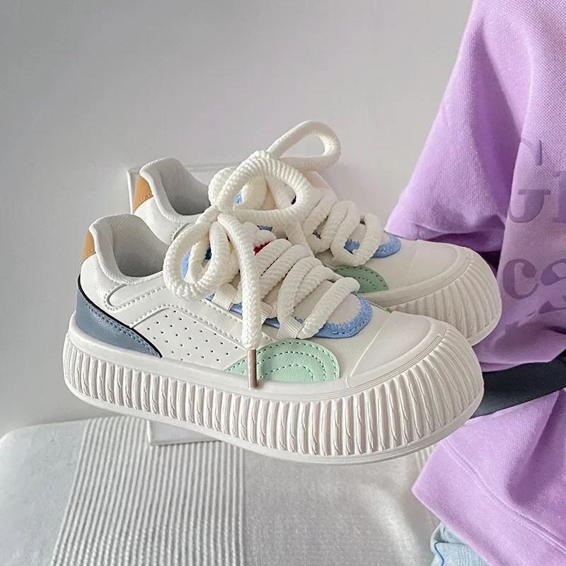 

Женская обувь на толстой подошве, Повседневная дышащая универсальная обувь на плоской платформе, со шнуровкой, корейский стиль, осень 2023