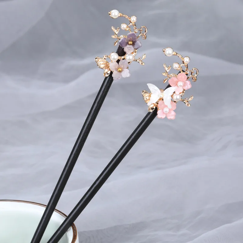 

Simplicity Chinoiserie Powder Crystal Coloured Glaze Petal Hair Stick Dignified Comfortable Superior Quality Wooden Hair Fork