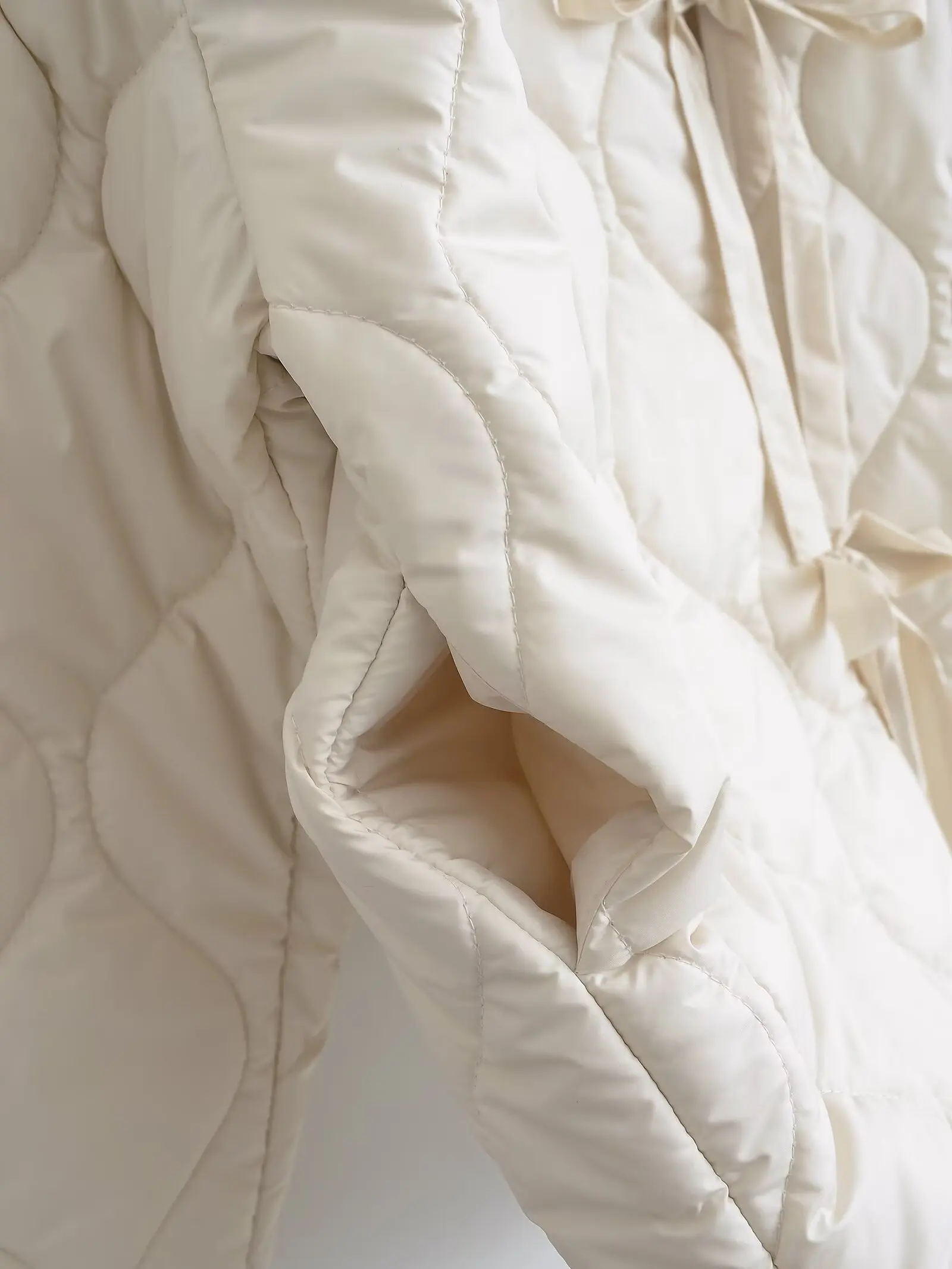 HH Women Bow Lace Up Coat O Neck Long Sleeve Quilted Cropped Jacket 2024 Autumn New Fashion Female Solid Casual Outerwear