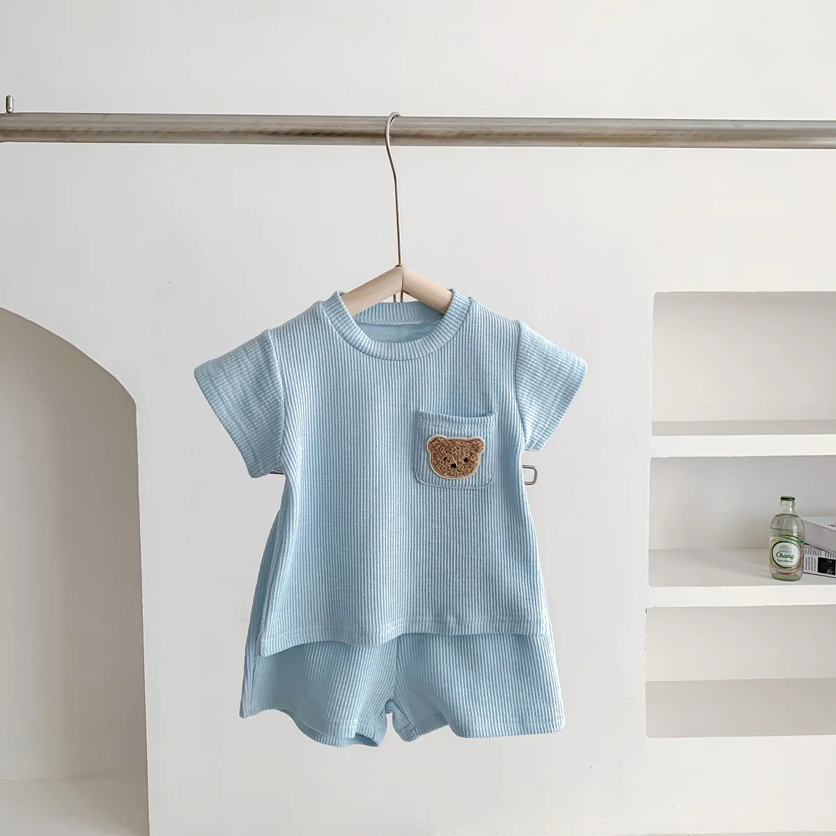Description Picture 2 of itemSummer Solid Color Tracksuits Boys And Girls T-shirt+Shorts Simple Casual O-neck Tops Toddler New Sets Cute Bear Print Two-piece