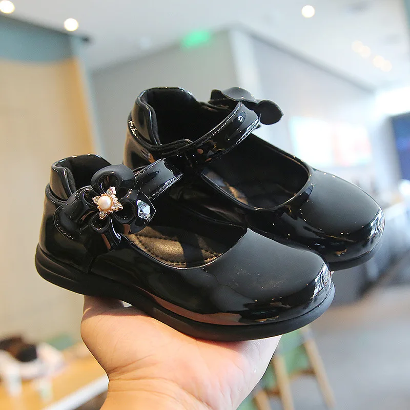 Girls black leather shoes British style soft kids fashion sweet Princess Mary Jane performance new 2023 soft bottom baby shoes