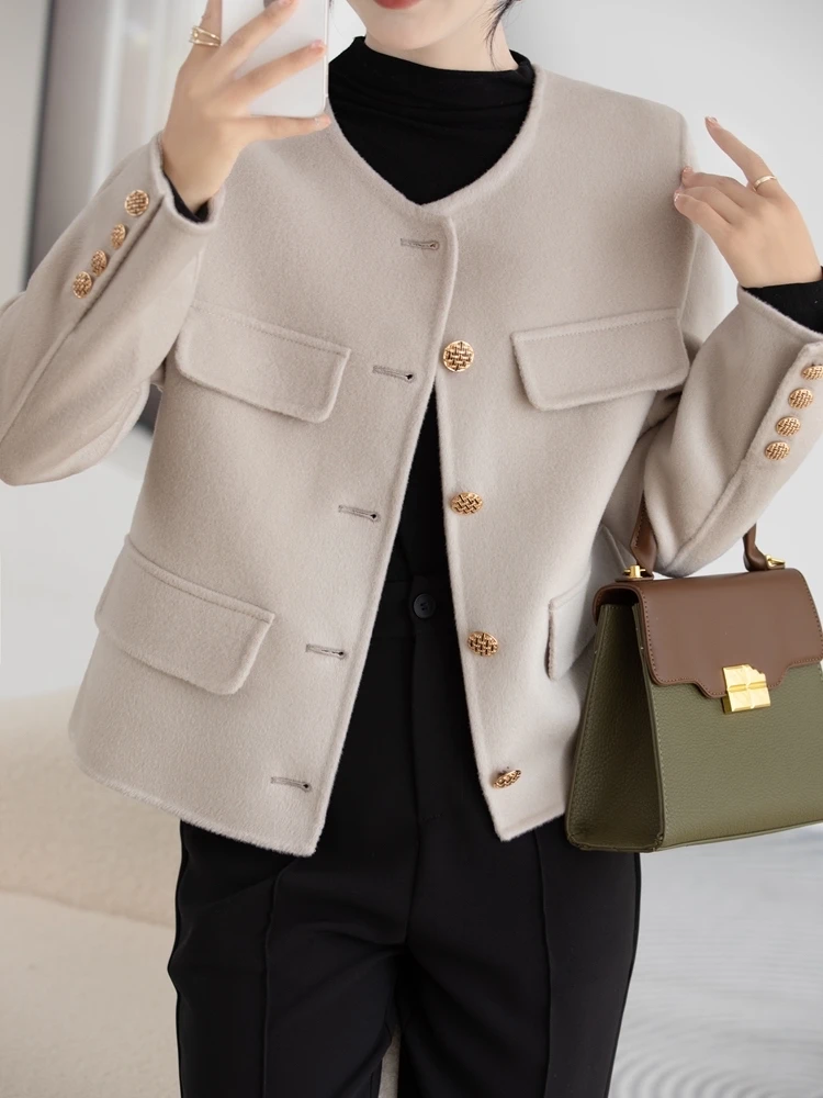 

2024 Spring and Autumn New Xiaoxiangfeng Woolen Woolen Coat for Women with Small stature, Short Style, Fashionable and Slim Fit