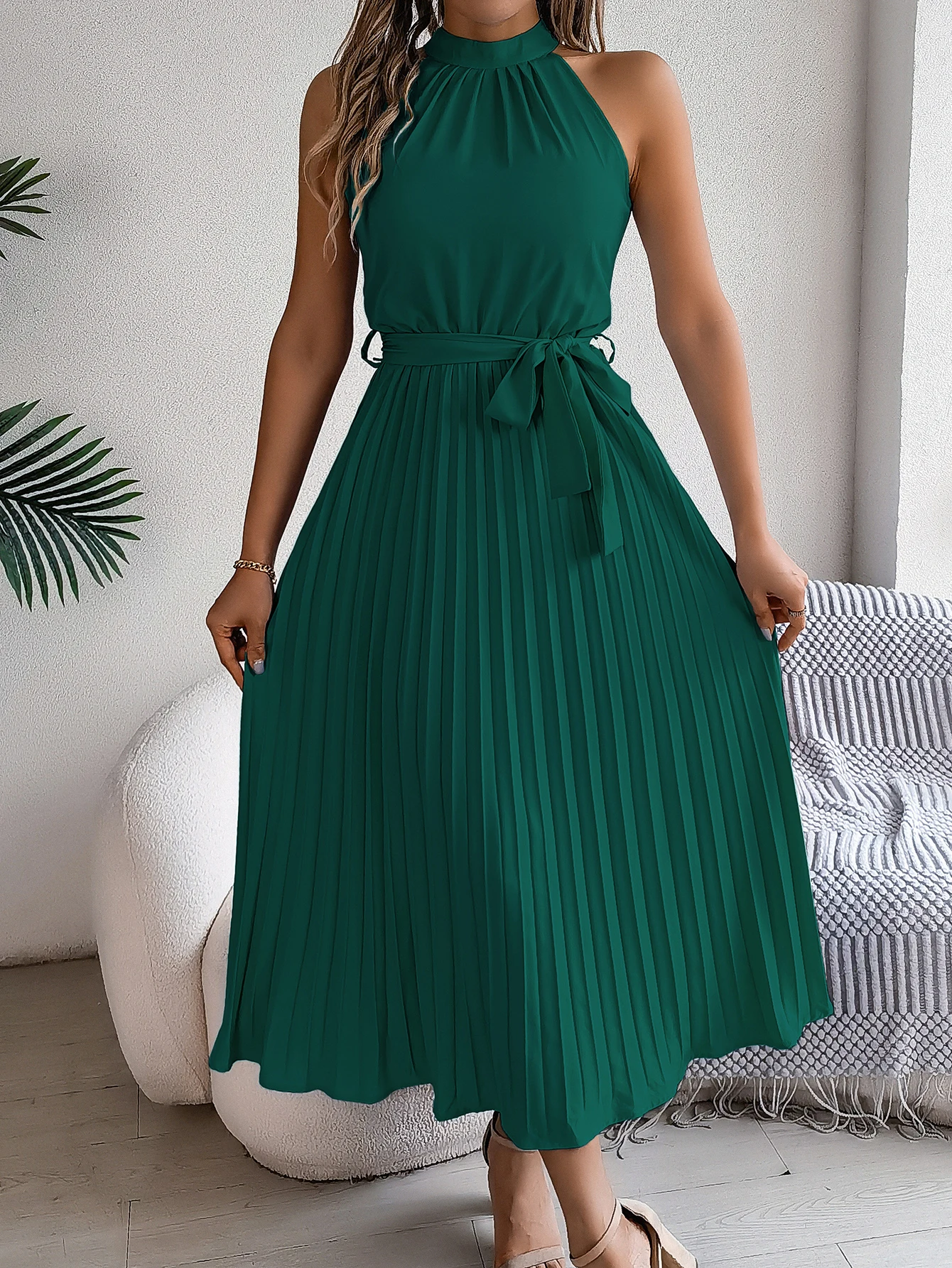 Sleeveless Pleated Long Dress for Women
