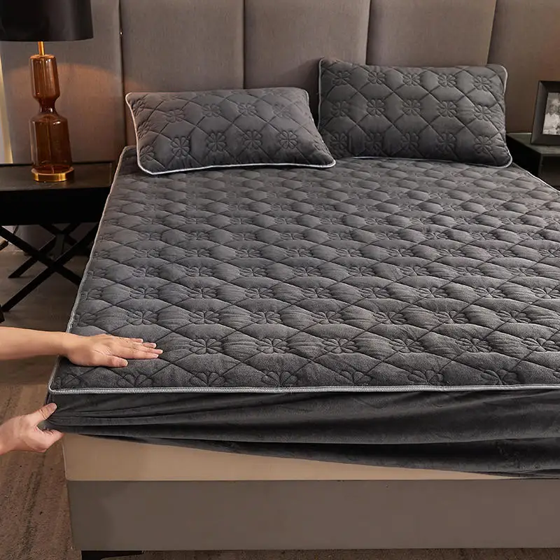 Description Picture 3 of itemThick Quilted Plush Double Bed Fitted Sheet Couple Mattress Cover Winter Warm Elastic Velvet Bed Linen Bedspread 150 160x200