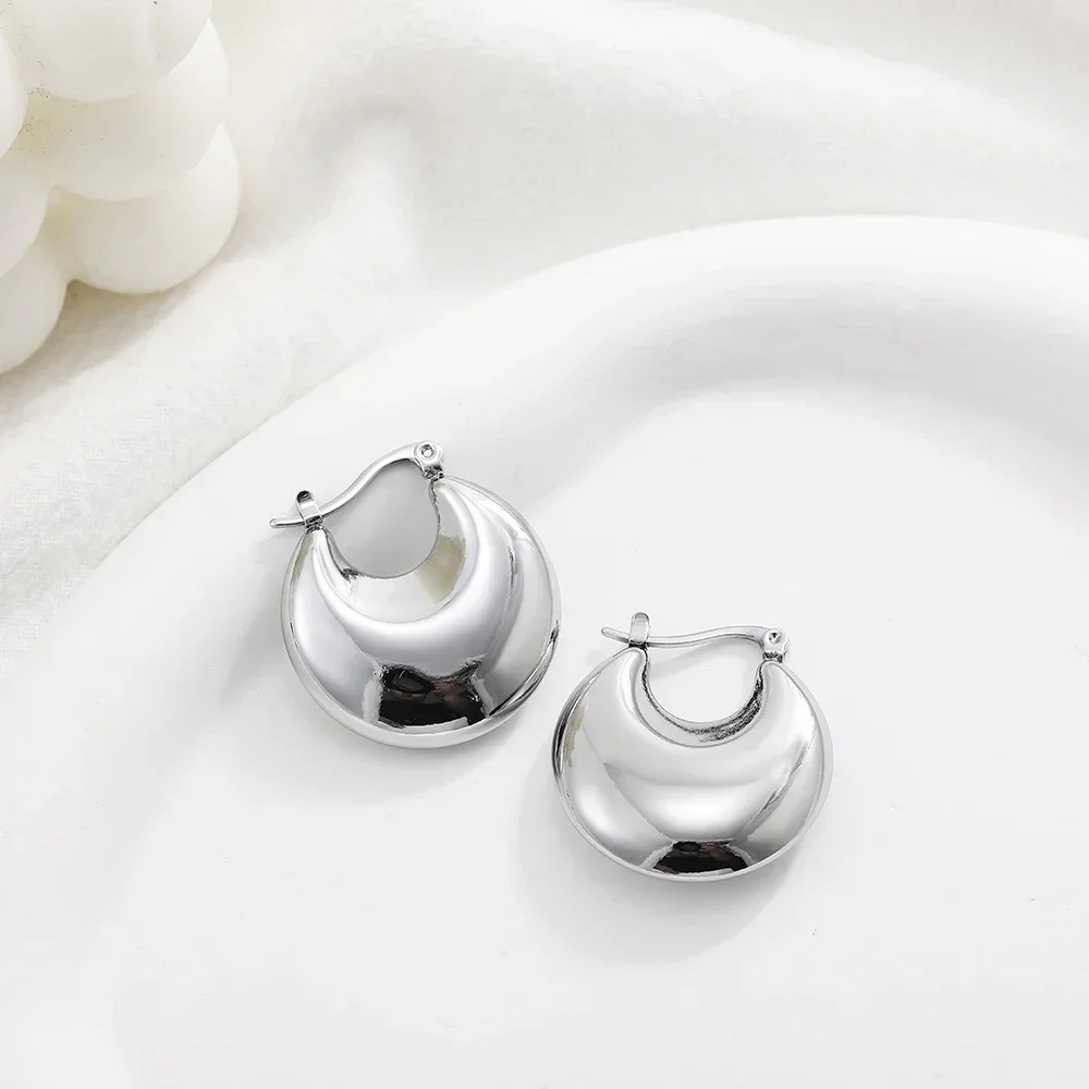 New Trend Silver Color Polished Stainless Steel CC Circle Chunky Hoop Earrings Twist PVD Dome Lightweight Hammered Drop Earrings