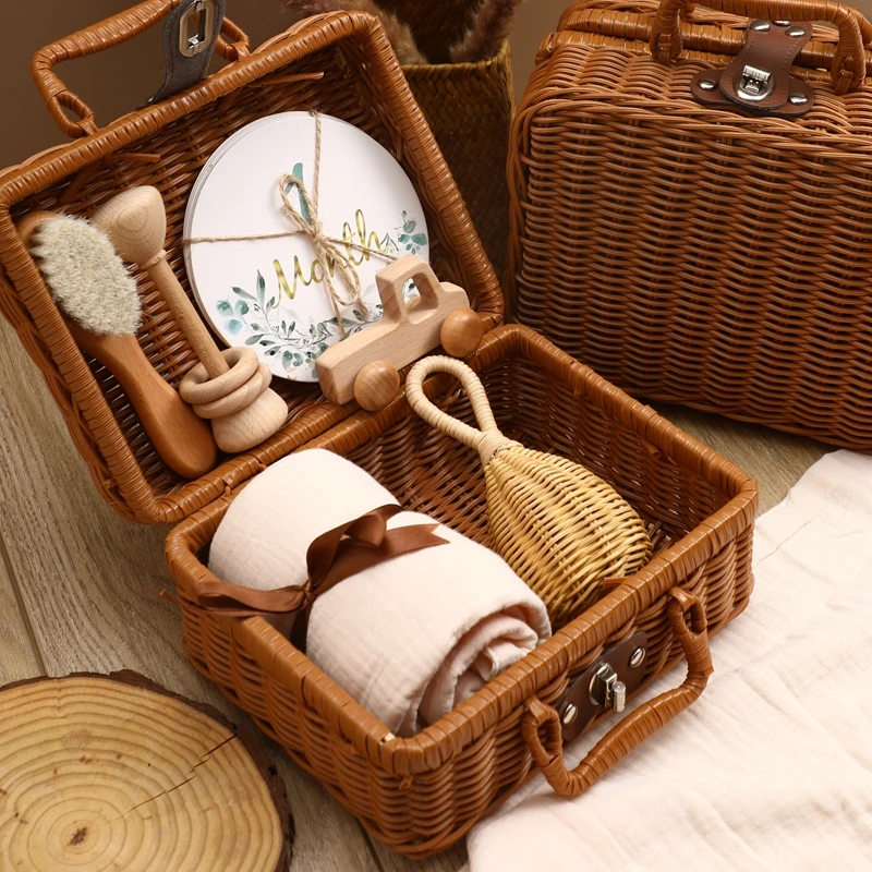 Wooden Baby Rattle Gift Set – Crochet Animal Toy & Montessori Keepsake Box