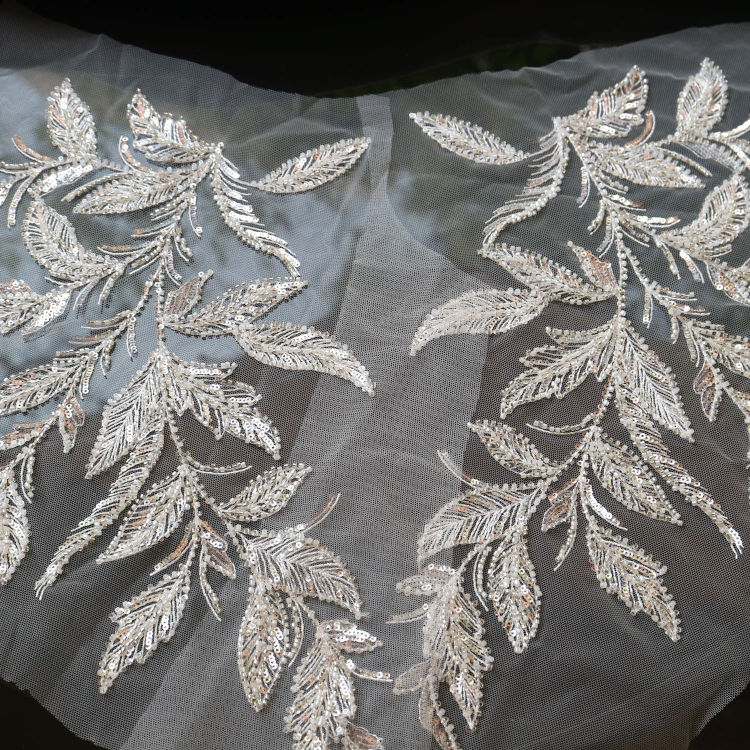 4 Toppe Ricamate Con Paillettes E Fiori In Pizzo - Per Abiti Da Sposa Fai Da Te