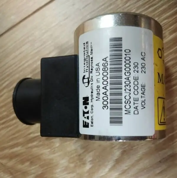 

1PC NEW EATON VICKERS solenoid valve coil 300AA00086A #w5375 wx