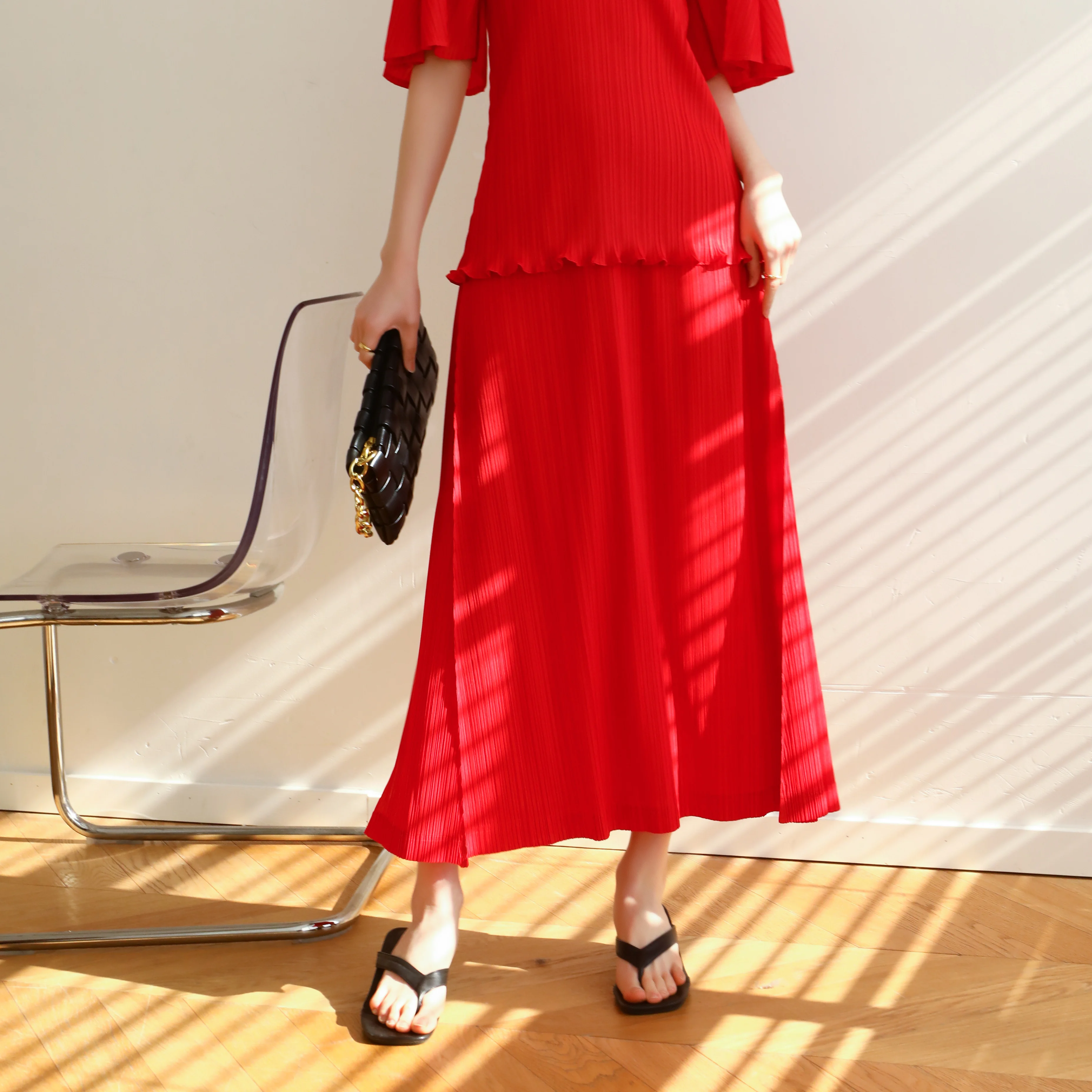 summer-2024-new-pleated-lady-style-side-split-temperament-commuter-high-end-skirt