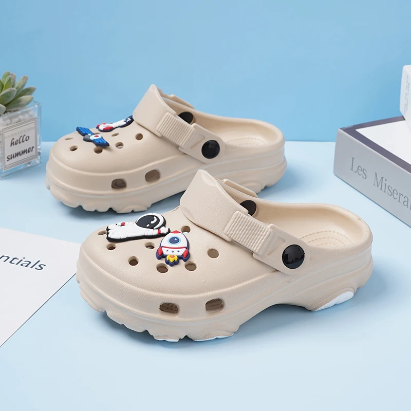 Kids Sandals New Summer Sandals 3-15 Years Children's Slippers Baby Girls Shoes Non-Slip Clogs Cartoon Cute Infant Girls Sandals Boys Shoes