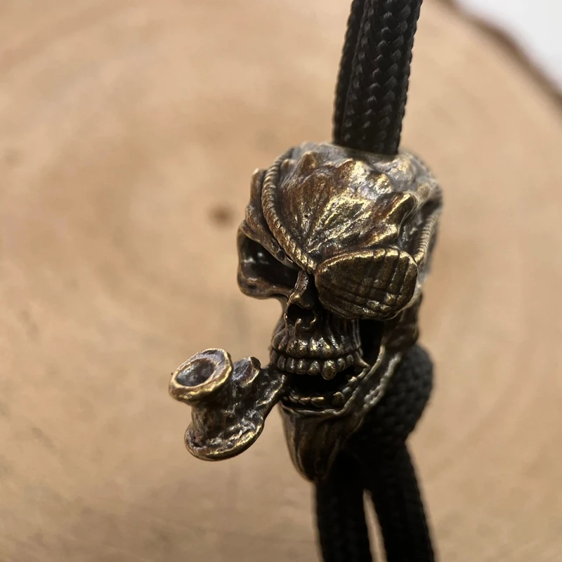 한 눈의 해적 해골 캡틴 황동 칼 구슬 EDC DIY Paracord 짠 팔찌 매는 밧줄 펜던트 액세서리 야외 도구 쥬얼리