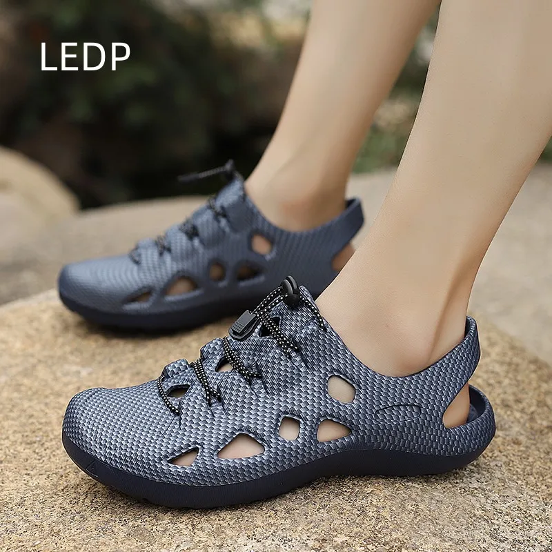Leather sandals Summer sandals Outdoor Sandals Men's Hiking Shoes Beach Sandals Casual Waterproof Versatile Breathable Wear-resistant