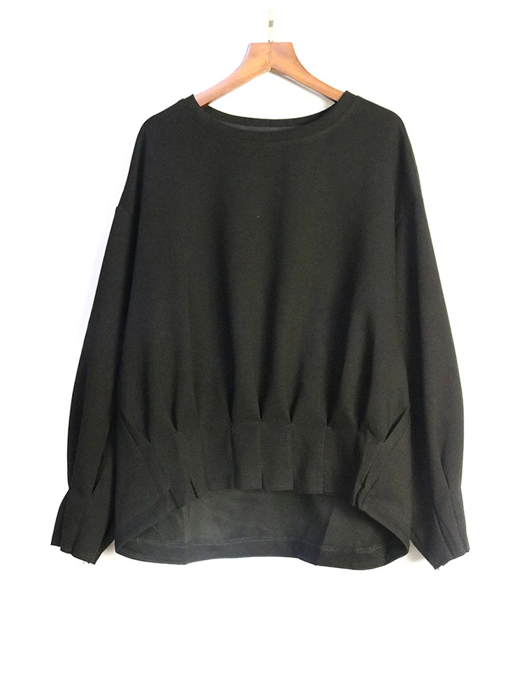 [EAM] Black Pleated Hem Casual Sweatshirt New Round Neck Long Sleeve Women Big Size Fashion Tide Spring Autumn 2026 1DJ4159