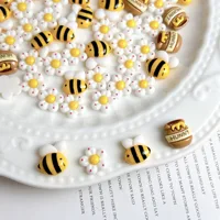 100 PIÈCES Mini Breloques en Résine pour Ongles, Motifs Abeille, Marguerite, Pot de Miel, en Forme de Tranches Plates, pour Nail Art, DIY, Colle Crème, Coque de Téléphone, Décoration Artisanale en Époxy 3