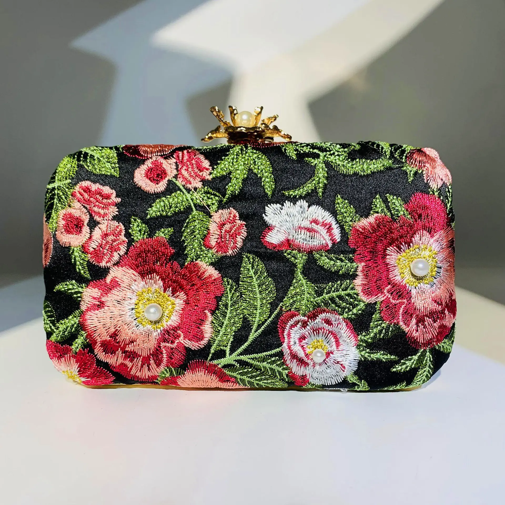 Women Embroidery Flowers Evening Clutch Bags Diamond Banquet Shoulder Bags Wedding Dinner Wallets Purse 4 Colors shoulder bags,women evening bag