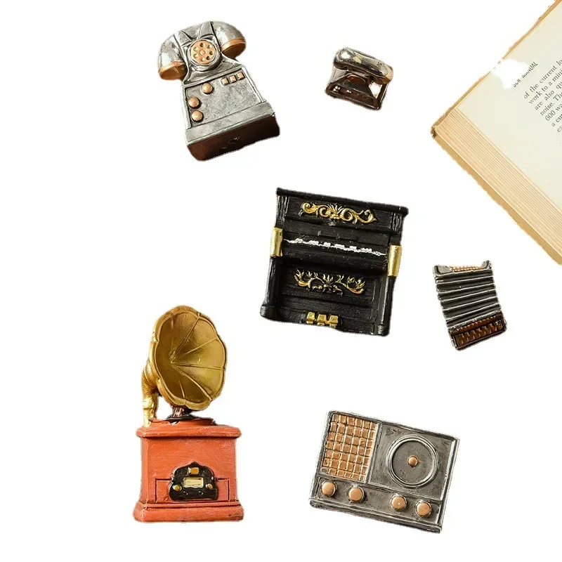 1PC Retro Nostalgic Resin Crafts Home Decoration Mini Knickknacks Photography Props Camera Piano Gramophone