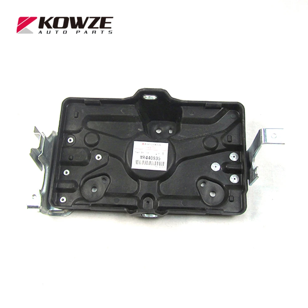Battery Tray For Mitsubishi Montero Pajero 3 4 MK3 MK4 V60 V70 V80 V90 8201A086 MR440935 battery holder battery box tray