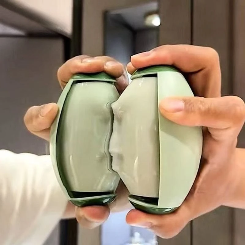 Reusable Sticky Lint Roller 2