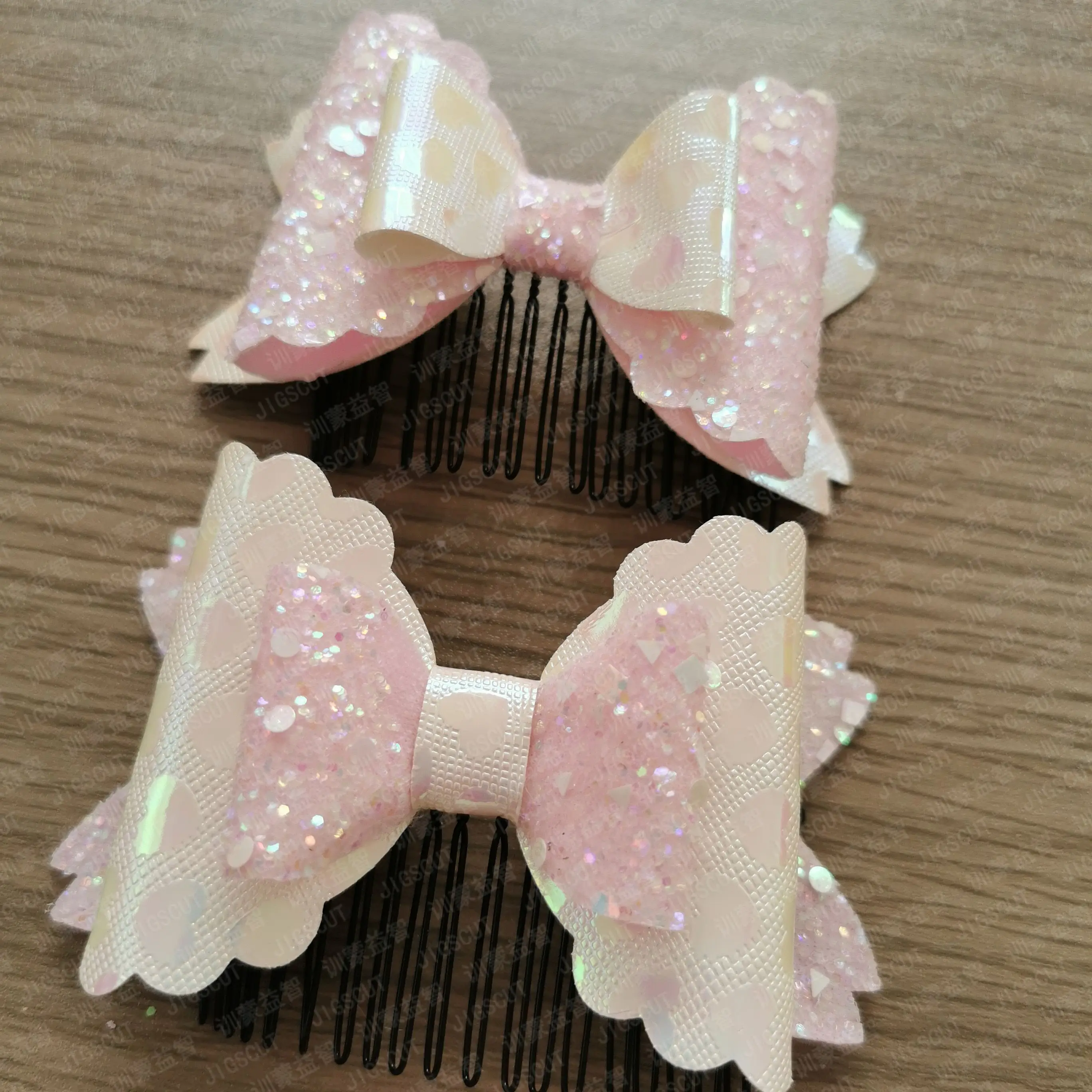 

Форма для Резки Лука 3,5 дюйма, однослойная фотография