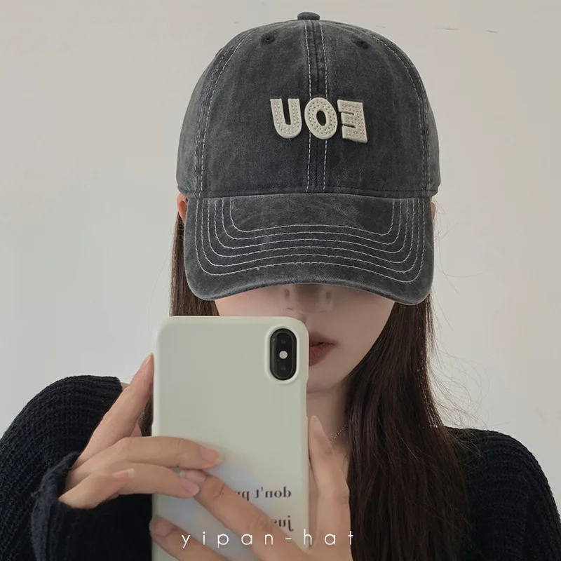 

Кепка с козырьком женская летняя Модная брендовая нишевая бейсболка с большой головой и маленькими буквами Кепка с защитой от солнца