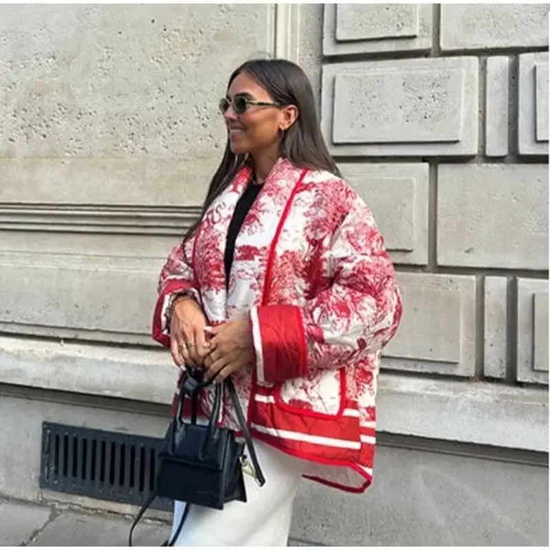 Рисунок 3 - Зимний женский костюм