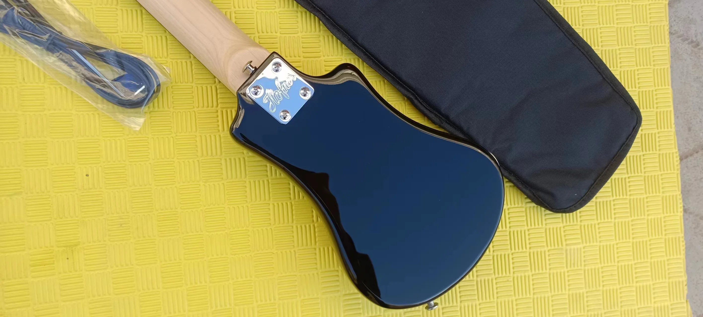 Creative Portable Small Left Handed Electric Guitar Travel Practice Professional String Musical Instrument Mini Children Guitar