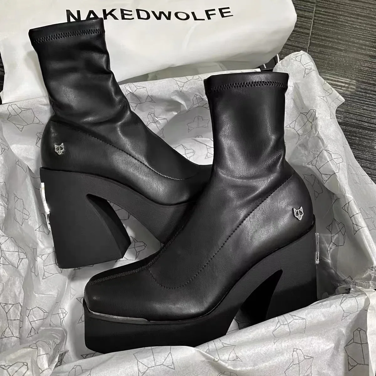 Pantaloncini Alla Caviglia Da Donna Naked Wolfe Sassy Stretch Platform Boots Sugar Booties Spice Xp Sin Scar Naughty Stable Slouchy Boot