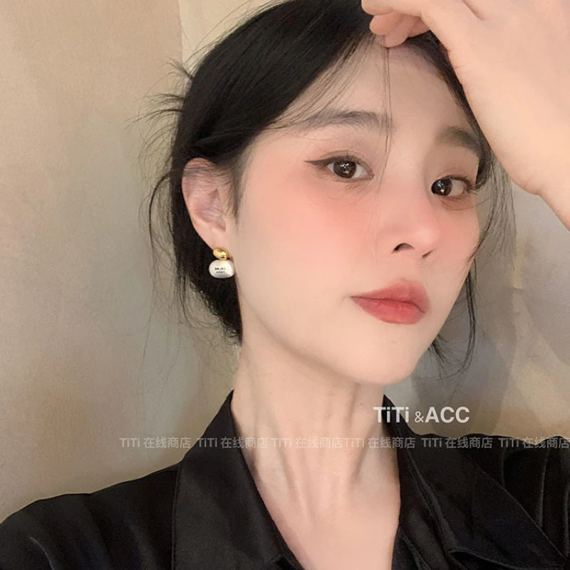 Europe America Designer Frosted Vintage Classic Letter Large Round Gold Silver Earrings Woman Brand Jewelry Trendy