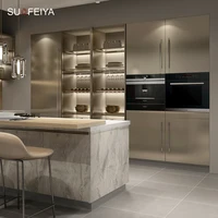 ชุดเฟอร์นิเจอร์ครัวแบบโมดูลาร์สีทองหรูหราทันสมัย พร้อมตู้เก็บของบานกระจก รวมอุปกรณ์อ่างล้างจาน-โครงสร้าง MDF 5