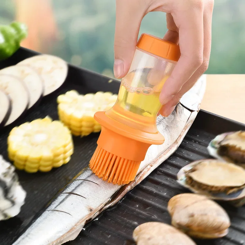 Silicone BBQ Grill Oil Bottle with Brushes BBQ Heat Resistant Baking Oil Brushes with Case Kitchen Tools Cover Tool