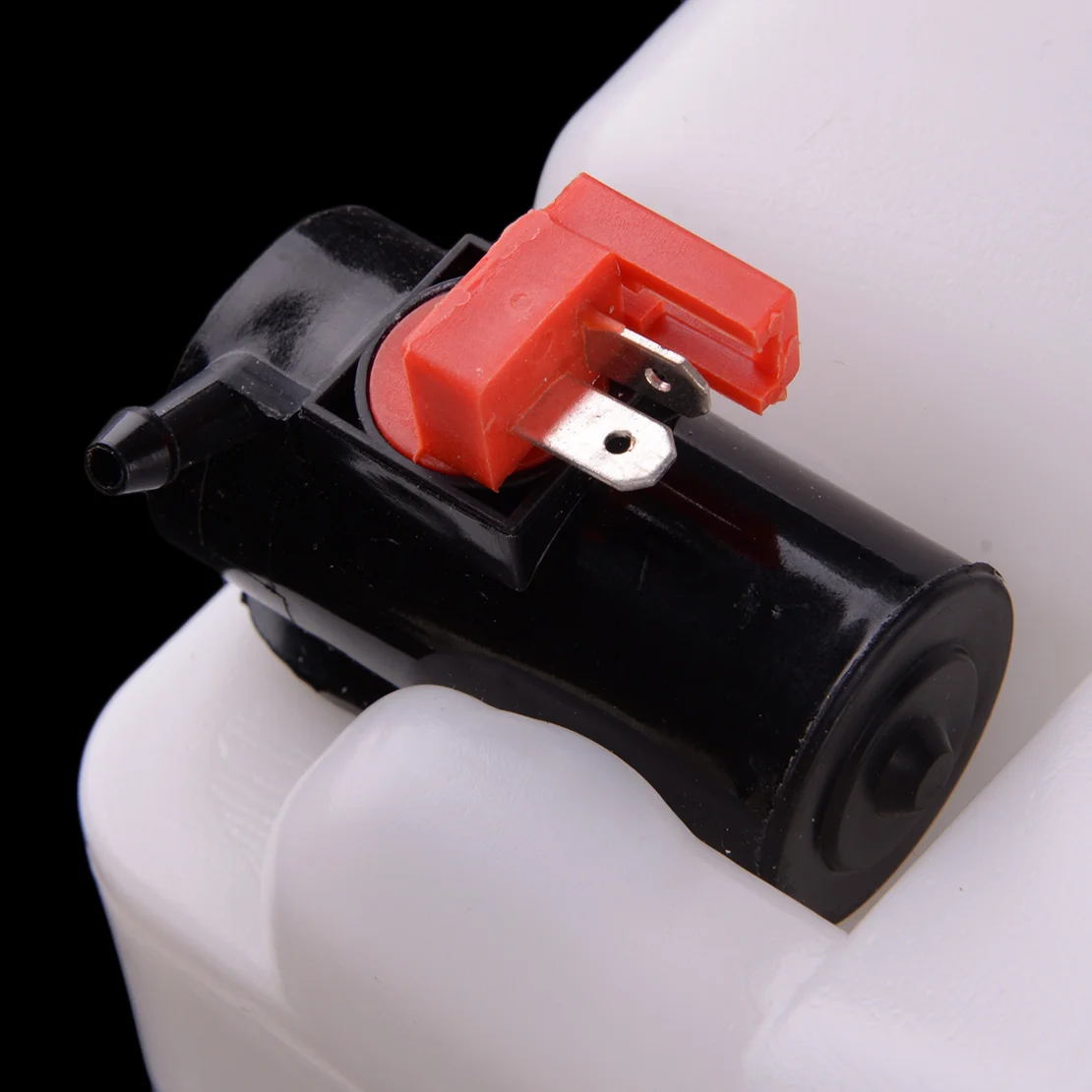 12V 1.8L Universal Car Auto SUV Windshield Washer Reservoir Pump Bottle Hose Jets Set