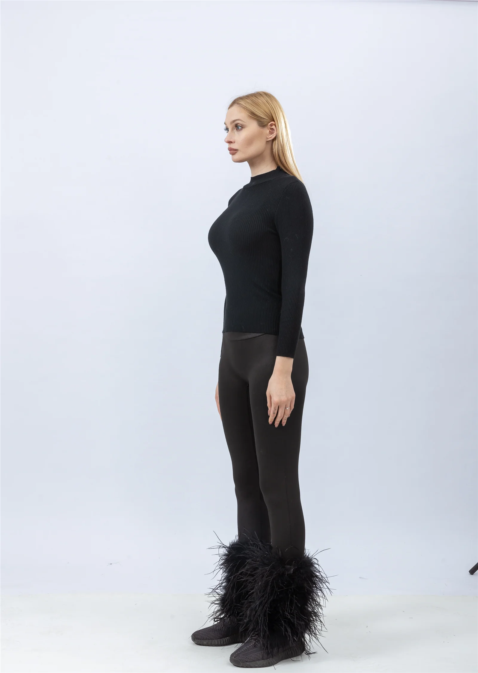 2024 peach fuzz fashion Ostrich Feather Leg Warmer Women Furry Length 28 CM Luxurious Casual B230635