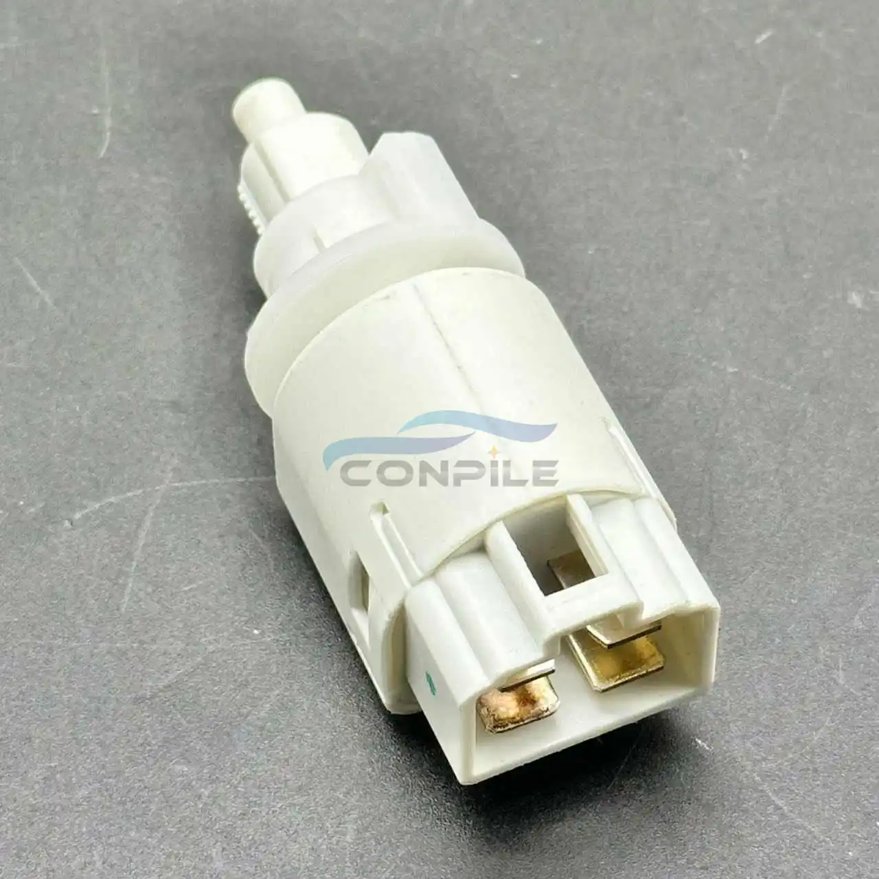 Brake Light Switch Brake Light For Zotye Z300 Z500 Z700 SR7 SR9 T600 Damai X5
