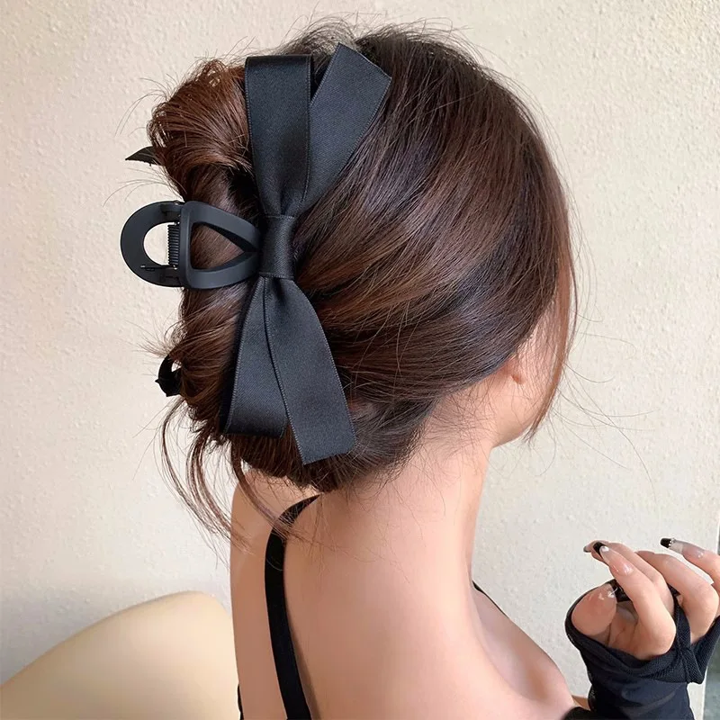 

Black Bow Tie Clasp Clip for Women's Large, Premium, Curled Hair, Net Red Hair Clip, Back Head Spoon, Shark Clip Headwear