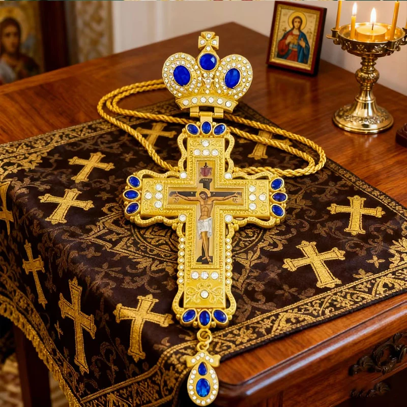 Neues, mit Edelsteinen verziertes orthodoxes Pektoralkreuz, vergoldet mit Kristall, Kruzifix-Ikonen-Halskette für Priesterliturgie und Andacht – Detail 12