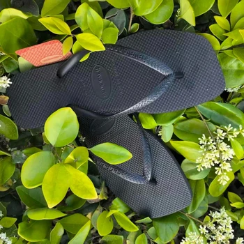 Summer Women's Shoes Outdoor Breathable Sandals Anti Slip Beach Slippers Fashionable Comfortable Women Shoes Soft Soled Slippers 1