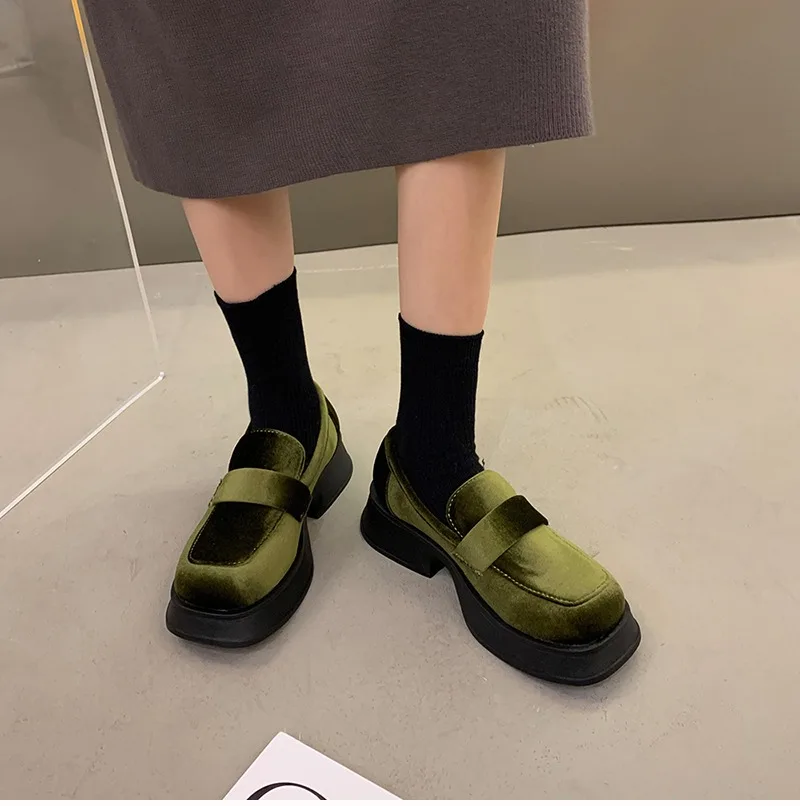 

New Luxury Shoes Suede Women Flats Fashion Square Toe Thick Sole Flats Heel Ladies Shallow Slip on Shoes Zapatos Mujer