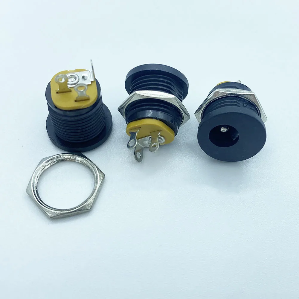 PCB Monter DC Connecteur Audio Vidéo Prise DC025M 3 Broche Femelle 5 5mm X 2 5mm