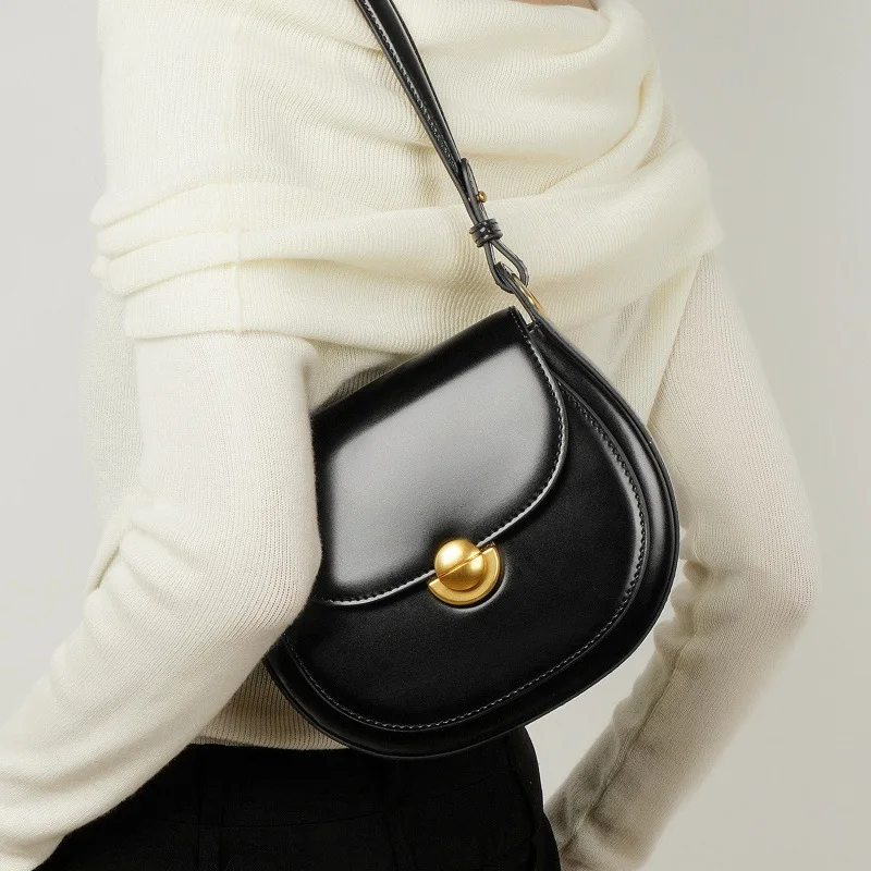 Fashionable Boutique Cowhide Versatile Chest Bag main image 1
