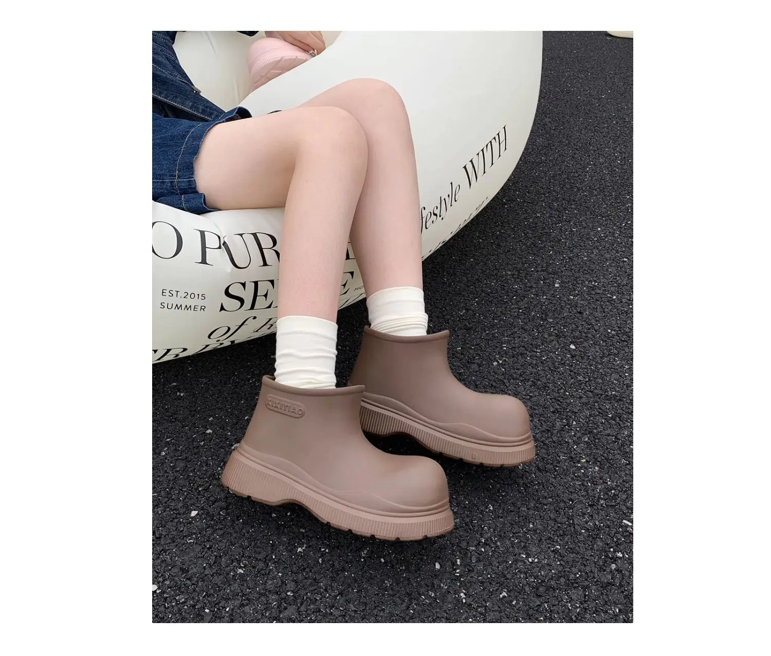 Modische, lockere High-End-Regenstiefel für Damen, wasserdichte Knöchelstiefel für den Outdoor-Einsatz, 2026 neue Frühjahrskollektion, dicke Sohle, rutschfeste Schuhe. – Detail 6