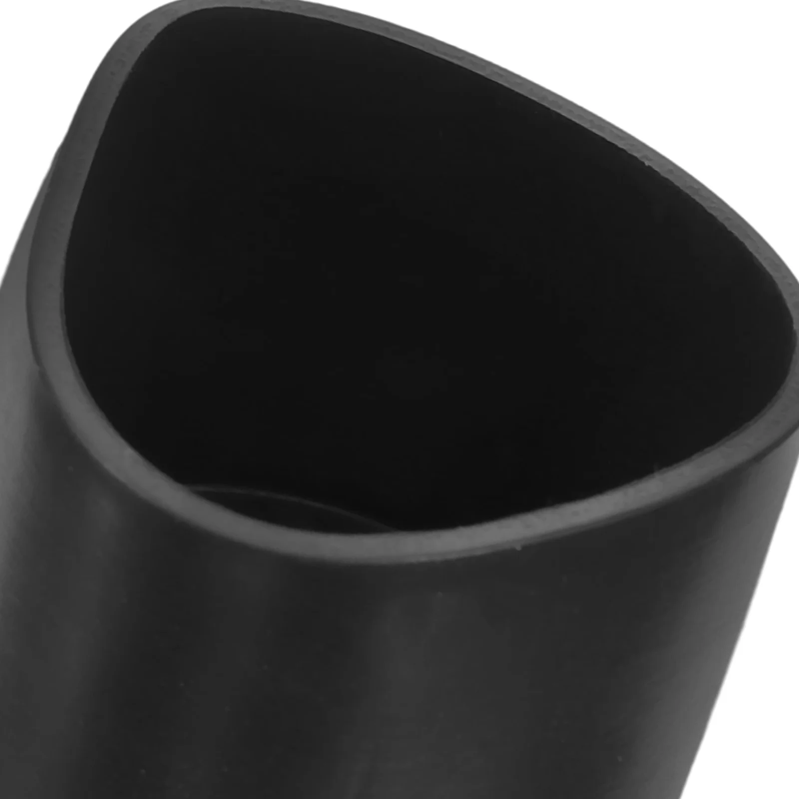 Рисунок 2 - Защитные чехлы для мебельных н