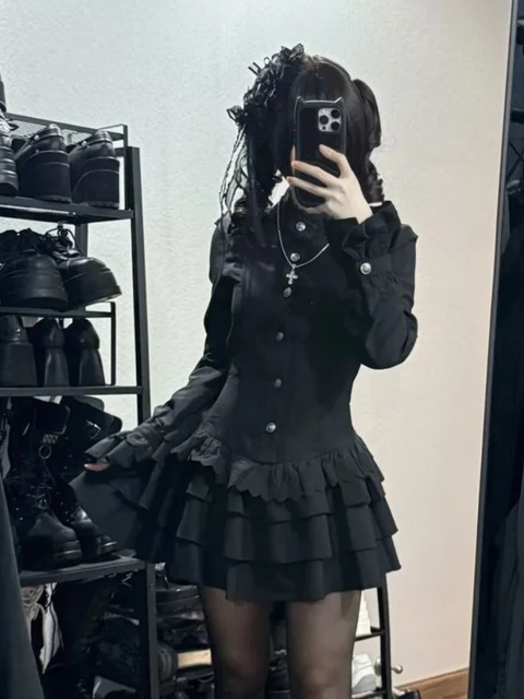 Printemps Vintage Style gothique robe à lacets femmes Design haute rue noir Lolita robes minces 2025 Y2k dentelle à manches longues vêtements 1