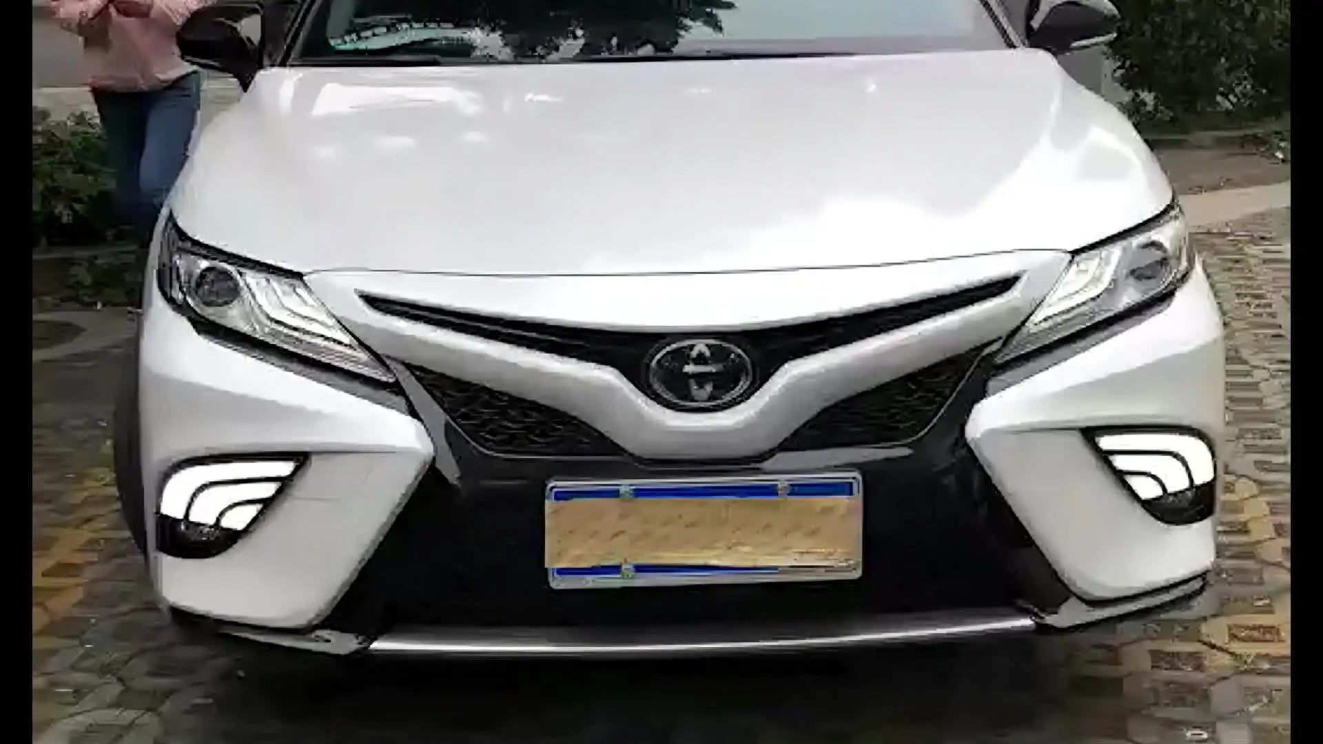 Для Toyota Camry 2018-2019 передний бампер обновленный светодиодный динамический дневный