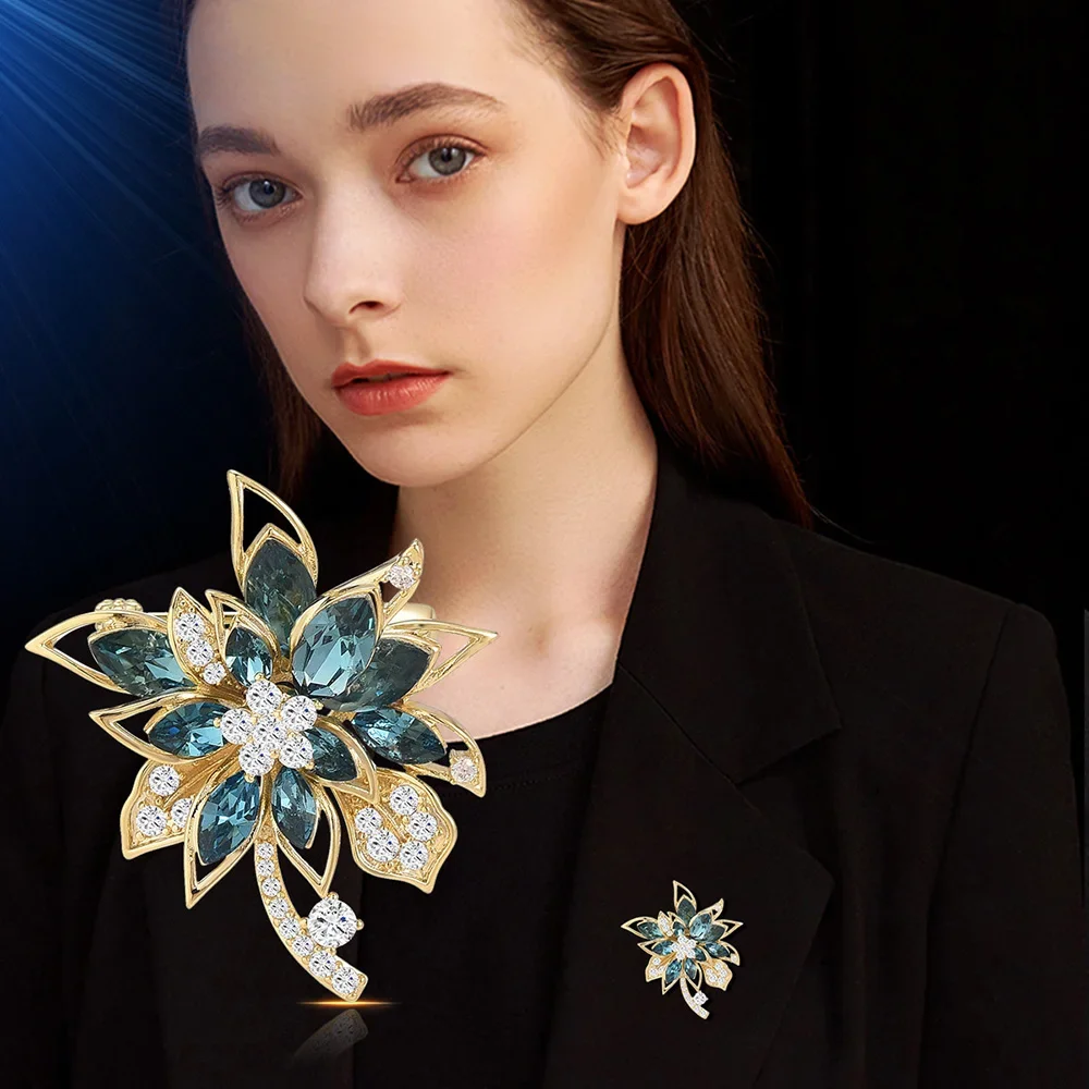 Light Luxury Brooch for Women Blue Crystal Flower Brooches High Quality Metal Copper Jewelry Banquet Party Dress Accessories