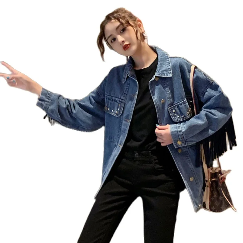 

Женская Корейская джинсовая куртка с вышивкой с заклепками и кисточками, новинка весны 2023, женский свободный джинсовый кардиган высокого качества онлайн