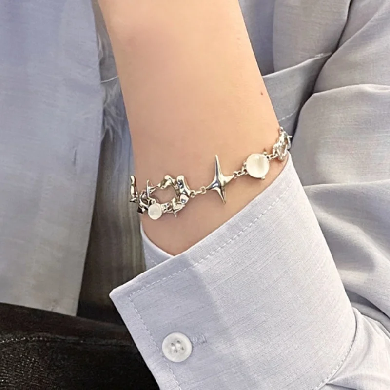 Irregular Hollow Four Pointed Star Design Bracelet for Women Silver Color Trendy Imitation Pearls Chain Bracelets Jewelry