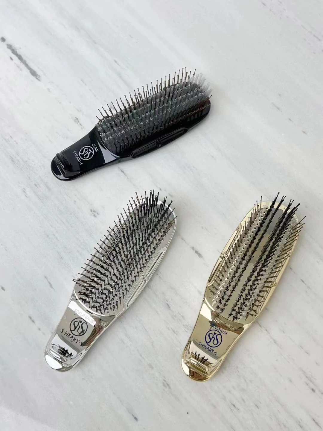 S Heart S Scalp Brush World Model (Short) Gold Black Silver New Package from Japan kato train model n 1 150 internal combustion engine e5a silver streak zephyr 6 sections 106 090 electric toy train