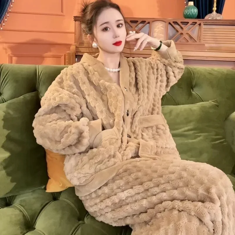 Pajamas Women's Autumn and Winter 2023 New Coral Plush Thickened Warm Fashion Network Red Small Fragrance Outwear Home Fur Set